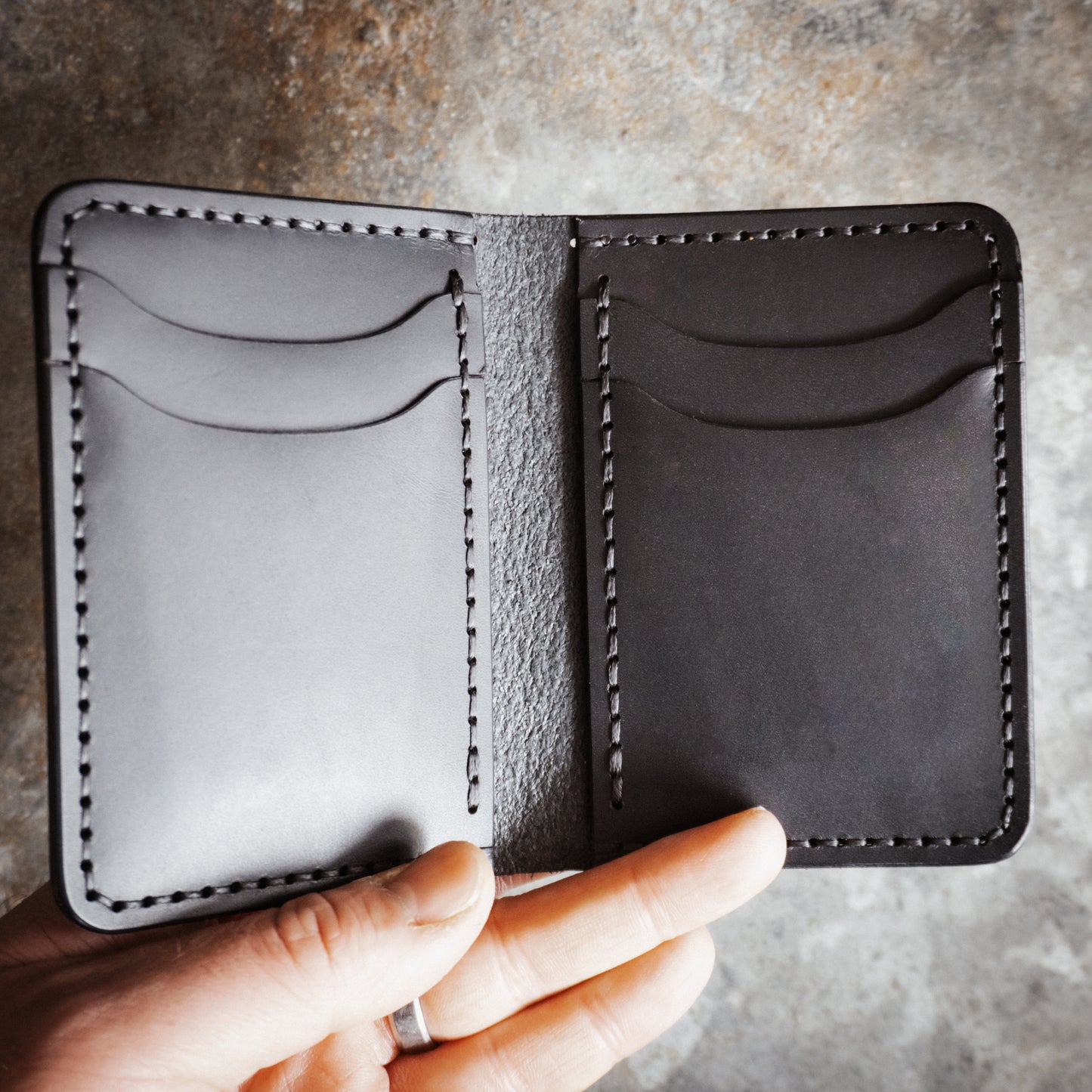 WLT-02 | Vertical Card Wallet